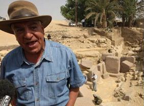 081111 saqqara pyramid.jpg